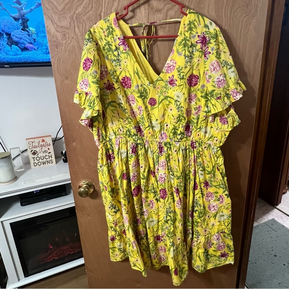 Terra & Sky yellow floral vneck dress
